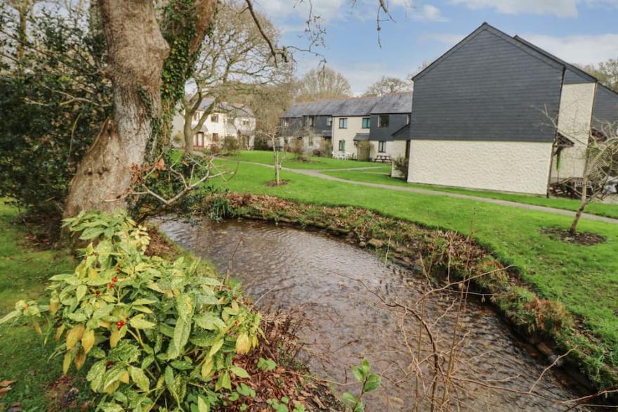CHY-NANS, family friendly, country holiday cottage in Falmouth
