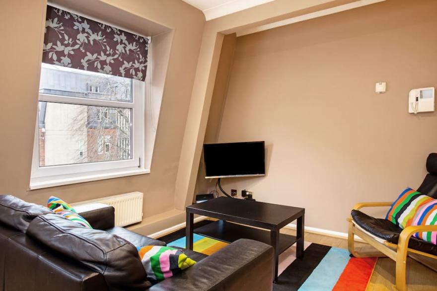 Right in the heart of Winchester with Castle View