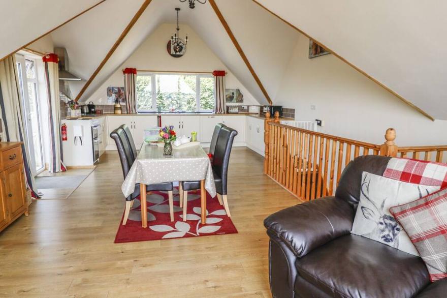 TREVIEW, pet friendly, character holiday cottage in Launceston
