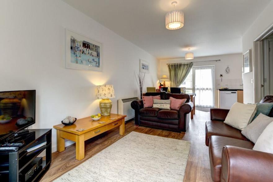 Harlyn - Two Bedroom House, Sleeps 4