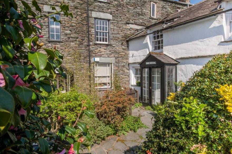 Rose Cottage - Two Bedroom House, Sleeps 4