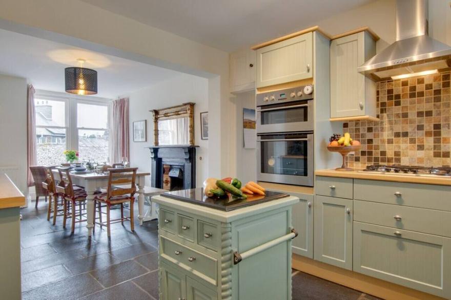 4 Swiss Villas - Three Bedroom House, Sleeps 6