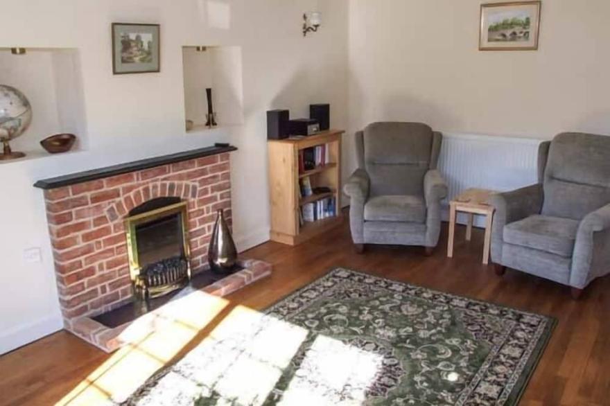 HARRIS HOUSE, family friendly, with a garden in Ludlow