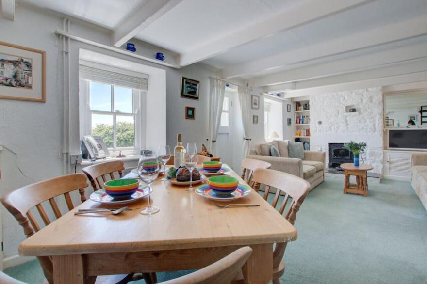 Tamarisk - Three Bedroom House, Sleeps 6