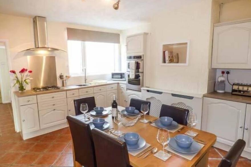SUNSET VIEW, pet friendly, character holiday cottage in Maryport