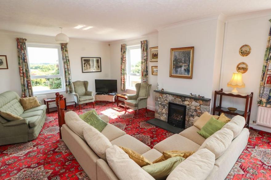 WEST CROFT, pet friendly, country holiday cottage in Mawbray