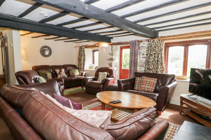 MOSS SIDE FARM COTTAGE, pet friendly in Broughton-In-Furness