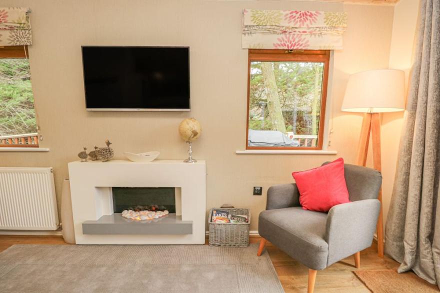 FOOTPRINTS LODGE, family friendly, with pool in White Cross Bay