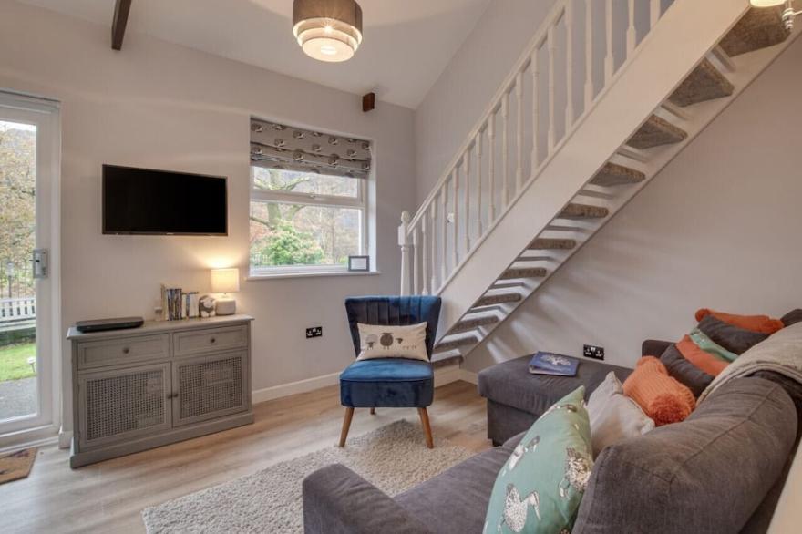 Toffee Cottage - Two Bedroom House, Sleeps 4