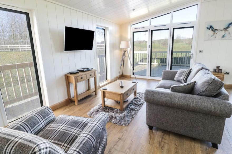 WOODPECKER LODGE, family friendly, luxury holiday cottage in Gargrave
