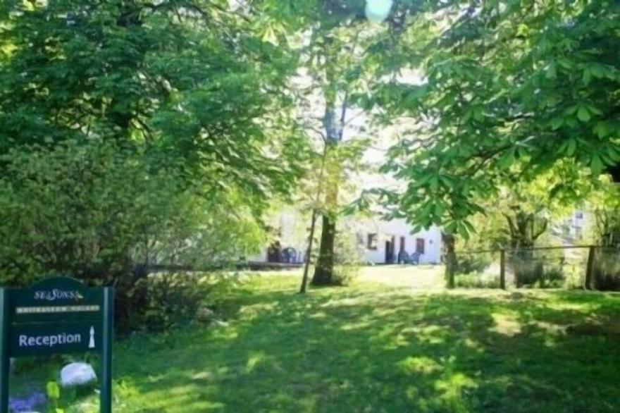 WHITBARROW HOLIDAY VILLAGE TROUTBECK 5, family friendly in Greystoke
