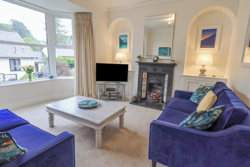 ASH COTTAGE, family friendly, with a garden in Bowness-On-Windermere