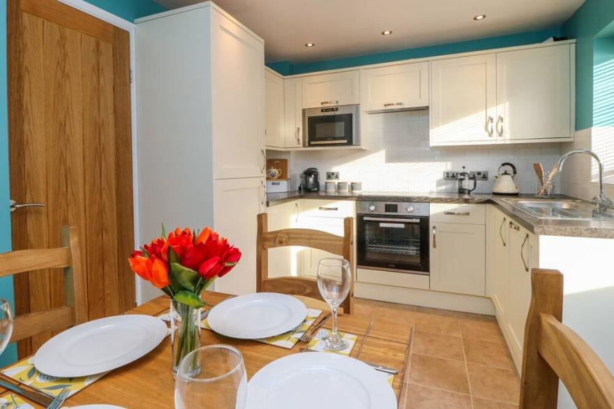 17 FEWSTER WAY, family friendly, character holiday cottage in York