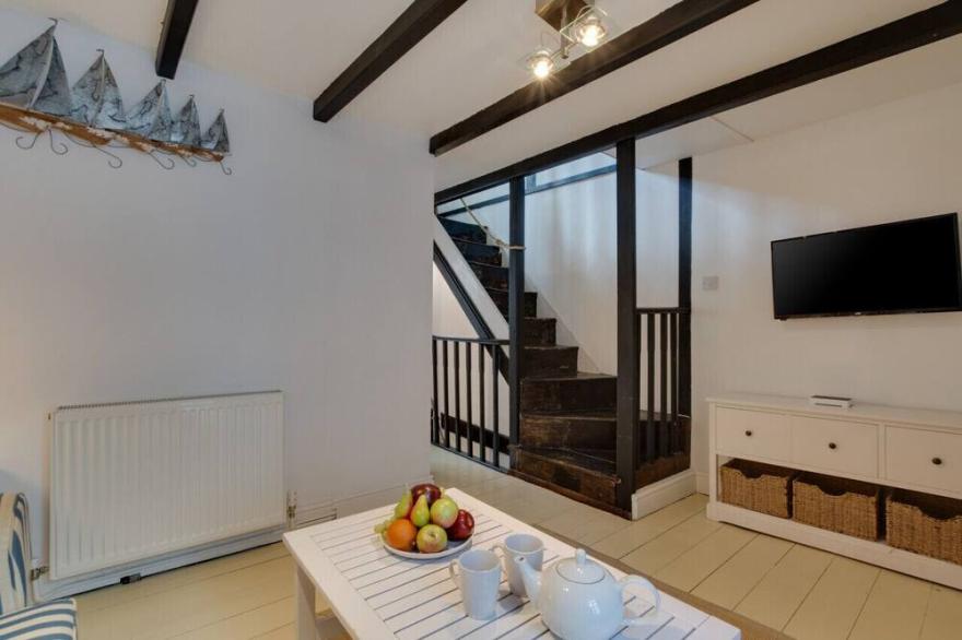 Tilly's - Two Bedroom House, Sleeps 3