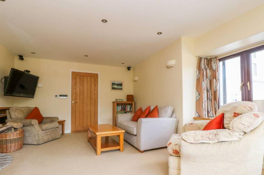 CARNE MILL, pet friendly, luxury holiday cottage in Manaccan