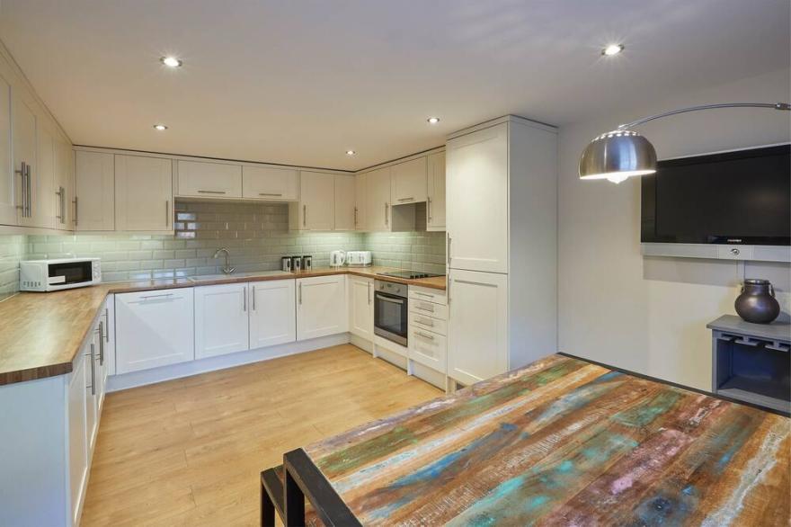 Host & Stay | Sitwell Cottage