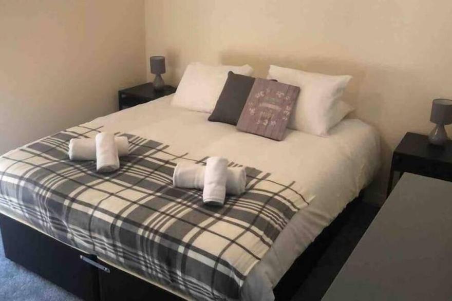 2 Bed apartment with a Sea View.