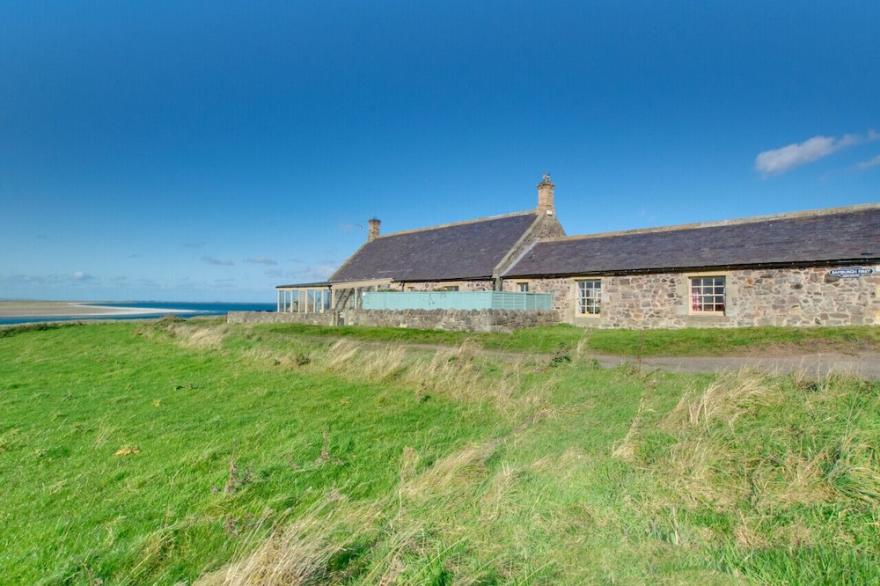 Budle Newton - Four Bedroom House, Sleeps 8