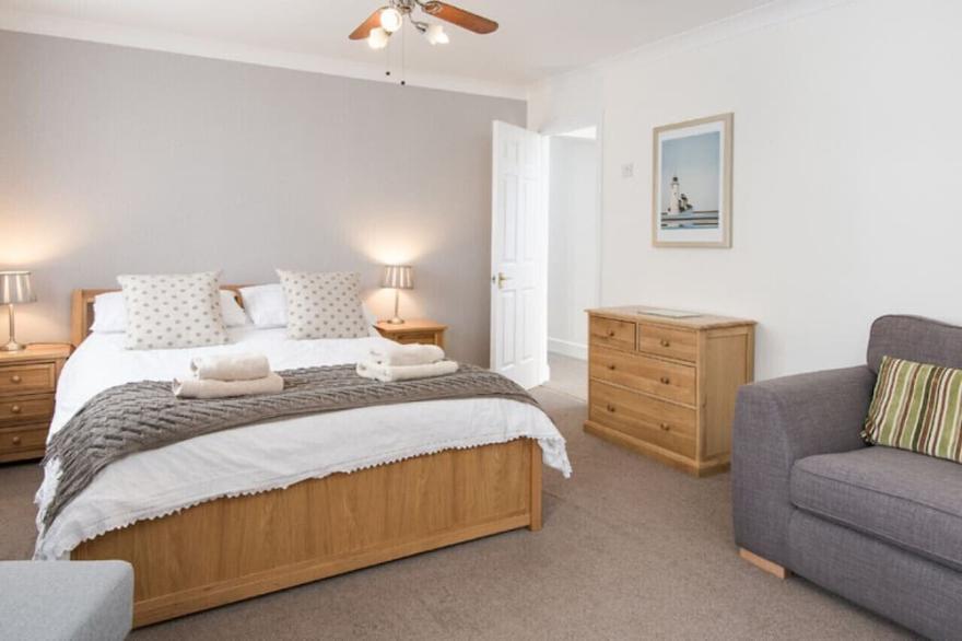 Greenleaf - Two Bedroom House, Sleeps 4