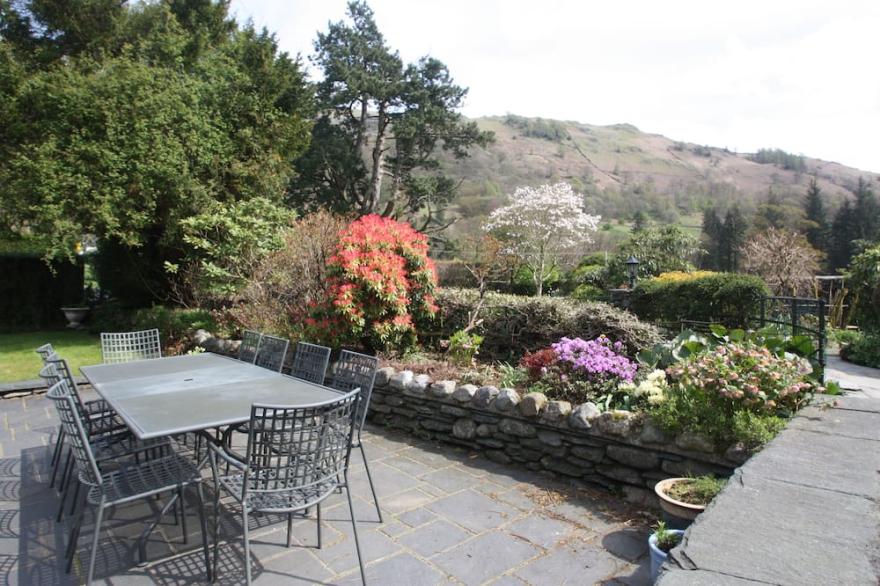 5 bed 5 en-suite Holiday Cottage central location Grasmere