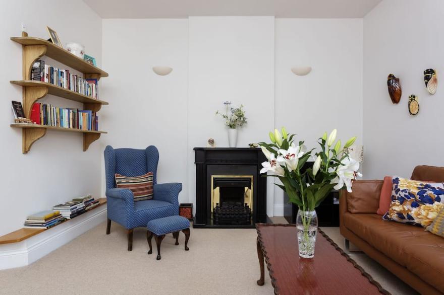 Charming Hampstead Apartment, by Veeve