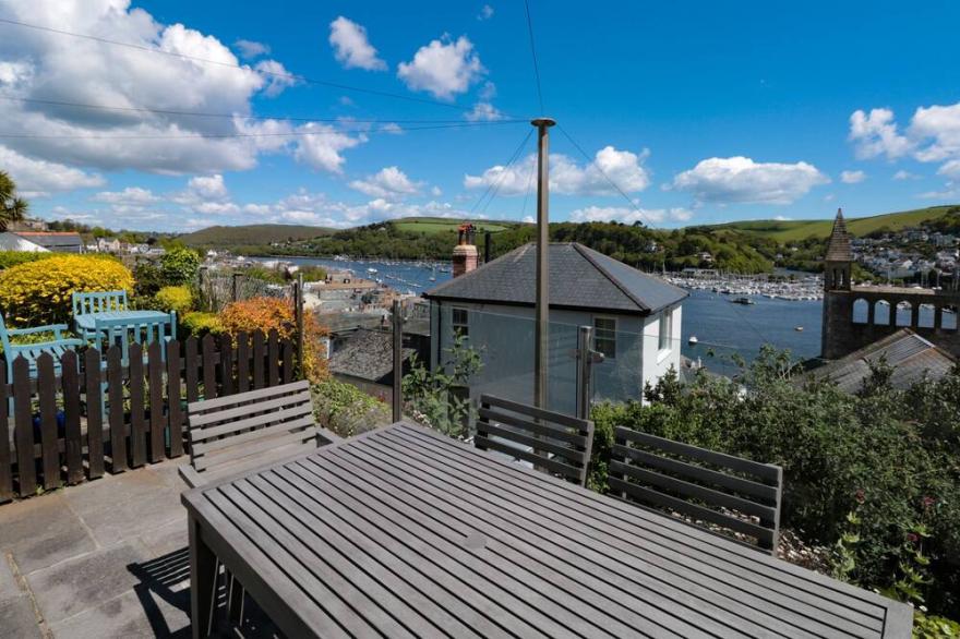 SEASCAPE (DARTMOUTH), pet friendly in Dartmouth