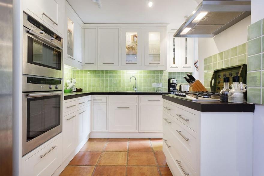 South Kensington Garden Apartment, by Veeve