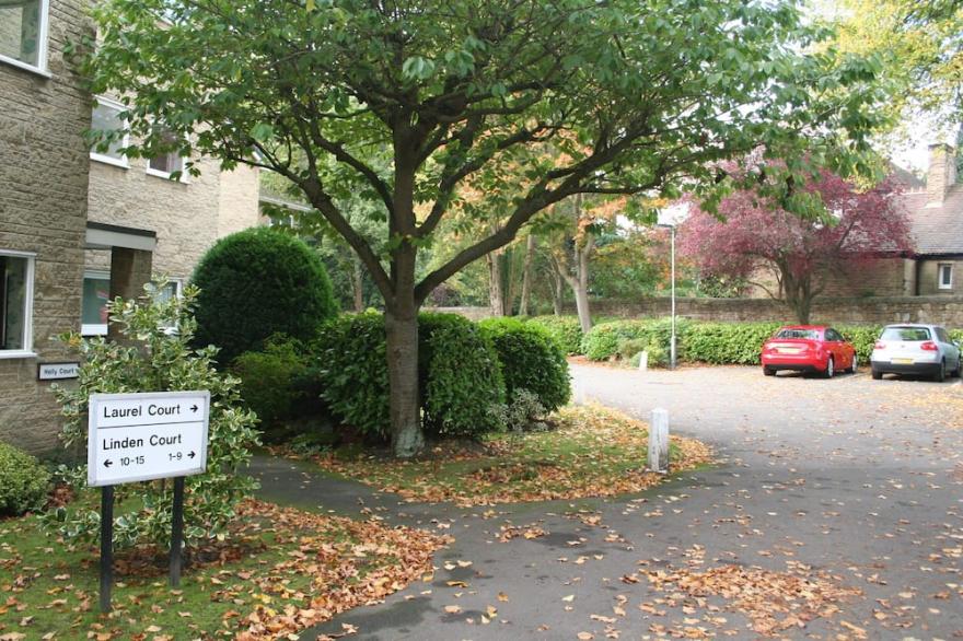 A home from home in a beautiful peaceful location very close to the city centre.