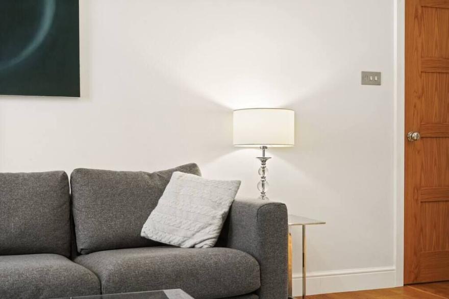 1BR 1BA | Lovely one bedroom in Chelsea