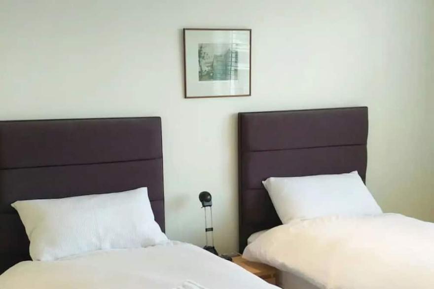 Canalside retreat - City Centre