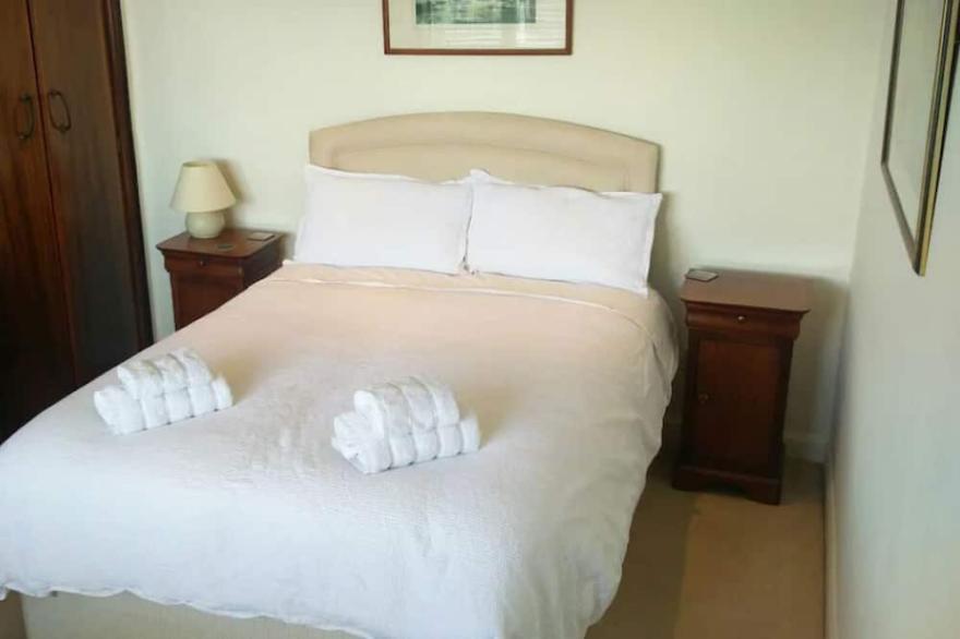 Canalside retreat - City Centre