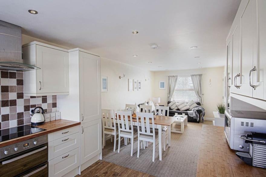 Flip Flops, a comfortable family holiday home only a short walk from the golden sands at Crantock beach
