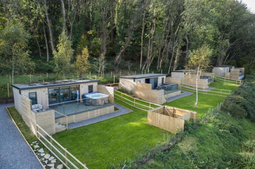 The Langland Bay Lookout - 1 Bed Cabin - Landimore
