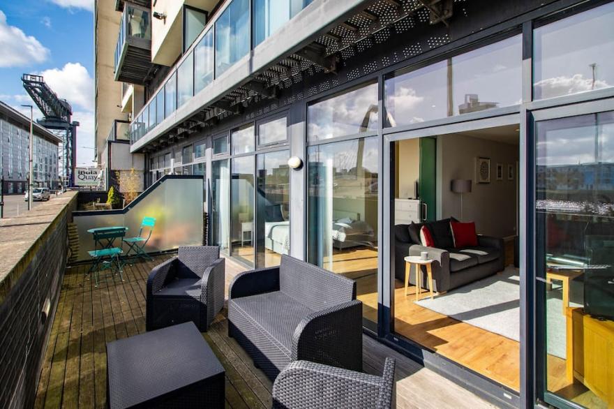 Clyde River View Apartment