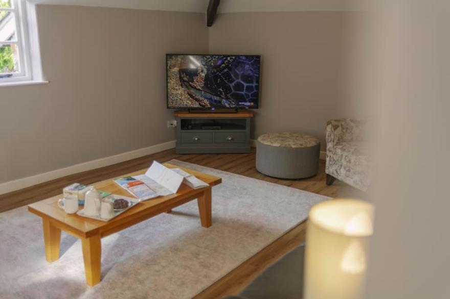 Corffe Cottages, Space for all the family, heated indoor pool