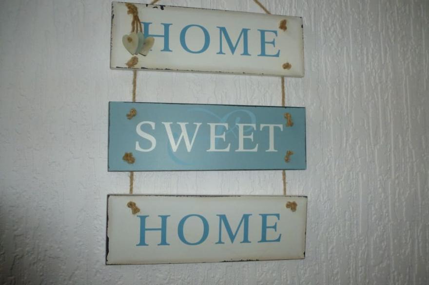 Scarborough  Central-  Pet friendly house. Perfect for couples. Wifi/ parking
