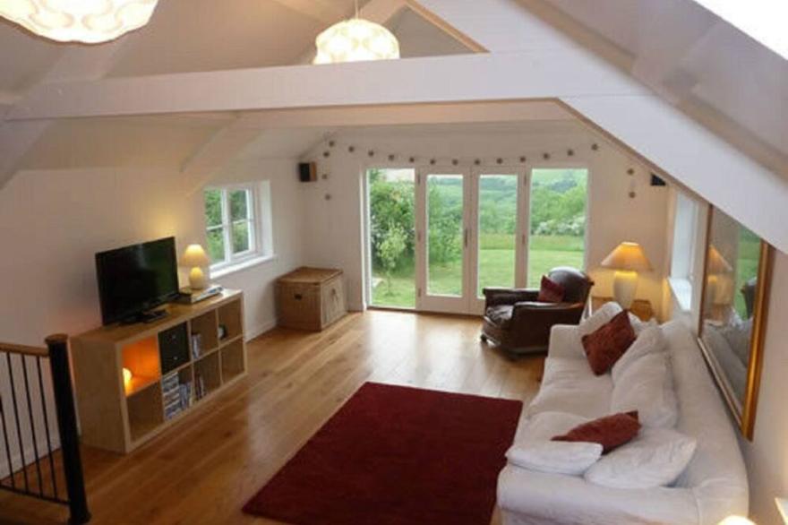 Comfortable and Spacious Luxury Cottage within easy reach of Stunning Coastline