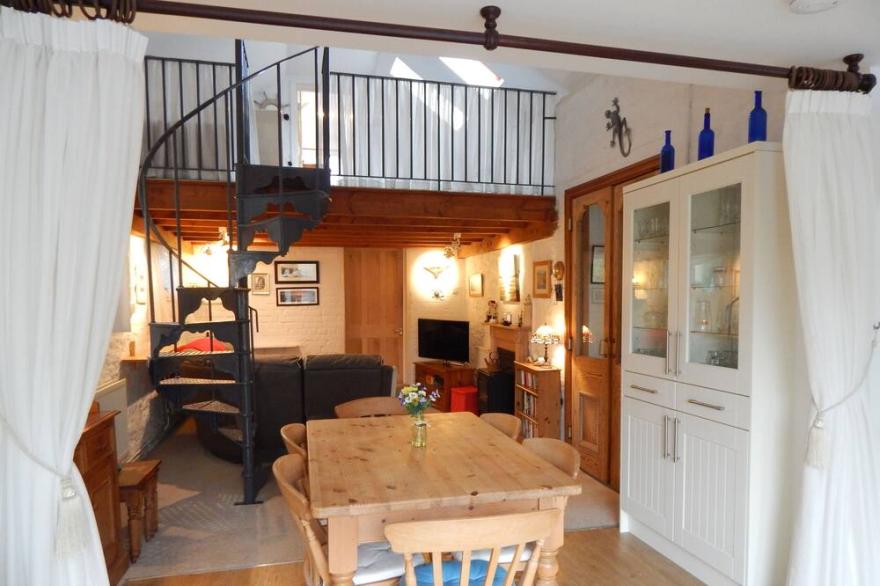The Coach House, Hope Cove, cliff top location, stunning views, by the beach