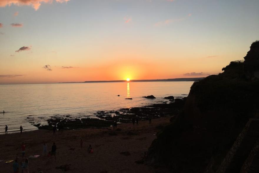 The Coach House, Hope Cove, cliff top location, stunning views, by the beach