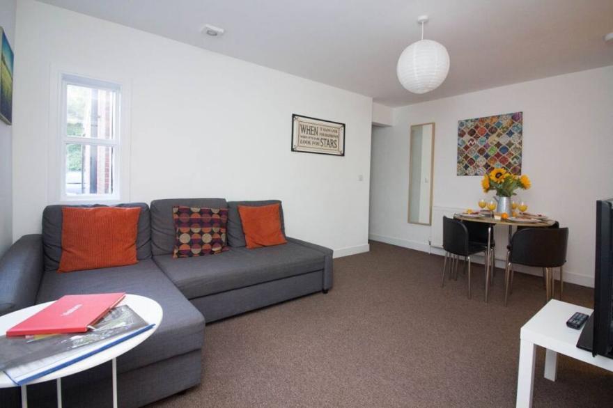 A Home From Home - Spacious Comfortable Accommodation to Meet Your Needs