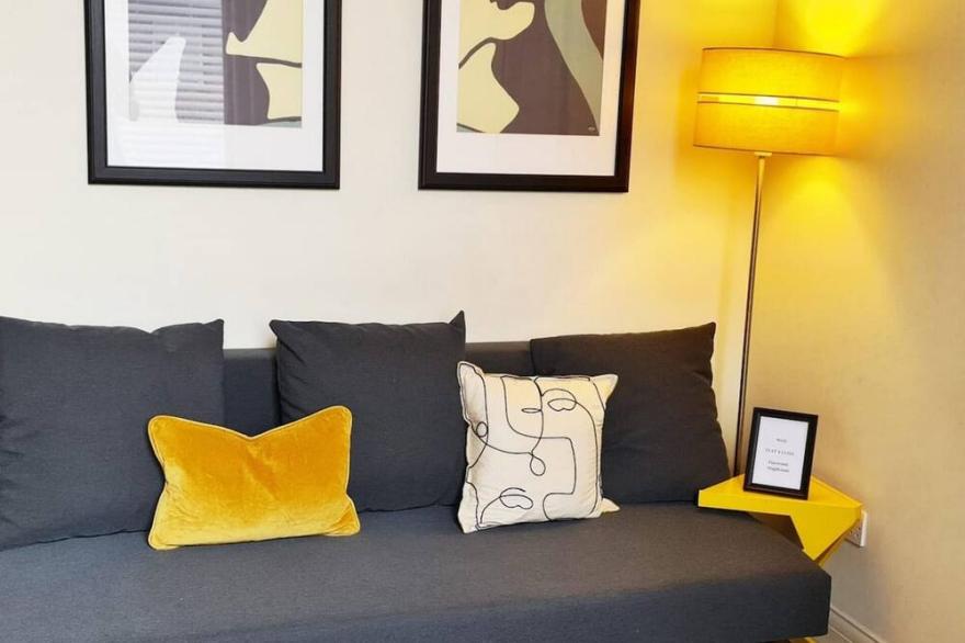 Fabulous Notting Hill Spacious Studio Apartment