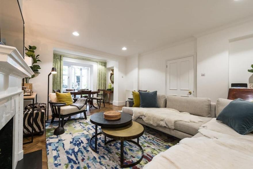 High Quality 2 bedroom Apartment in South Kensington