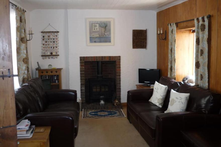 Charming Fishermans cottage in the old village of Staithes, with patio garden