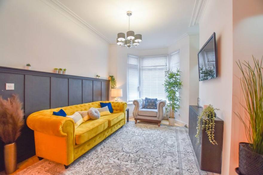 Impeccable 4-Bed Home Close to City Centre