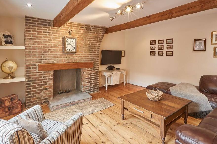 Host & Stay | Sanders House
