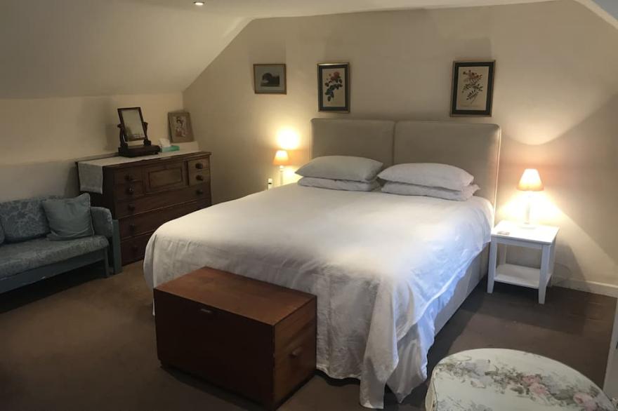 Traditional 3- bed cottage on outskirts of Rock, North Cornwall, UK