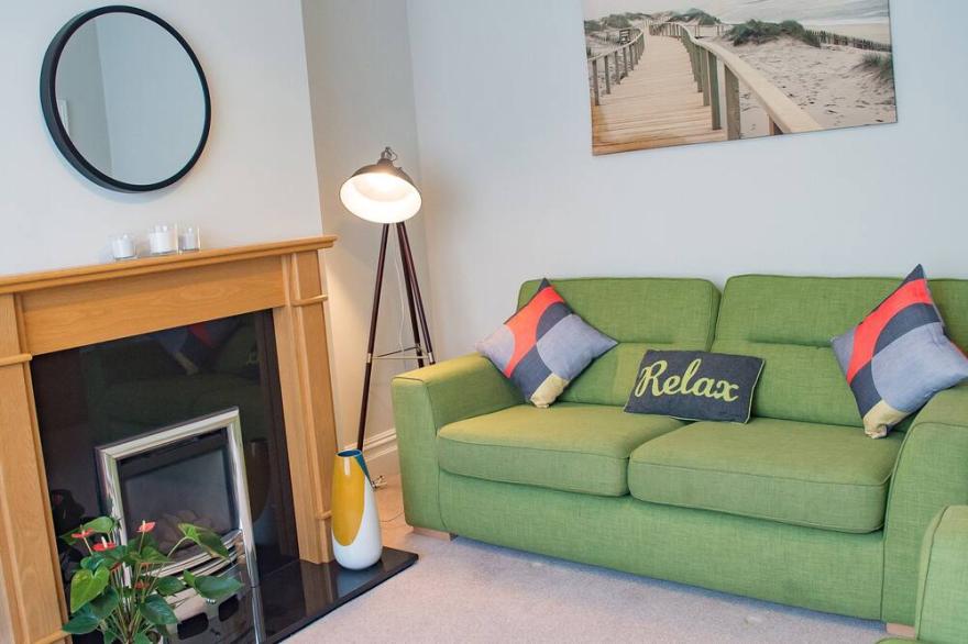 18 MAYVILLE AVENUE, family friendly in Scarborough