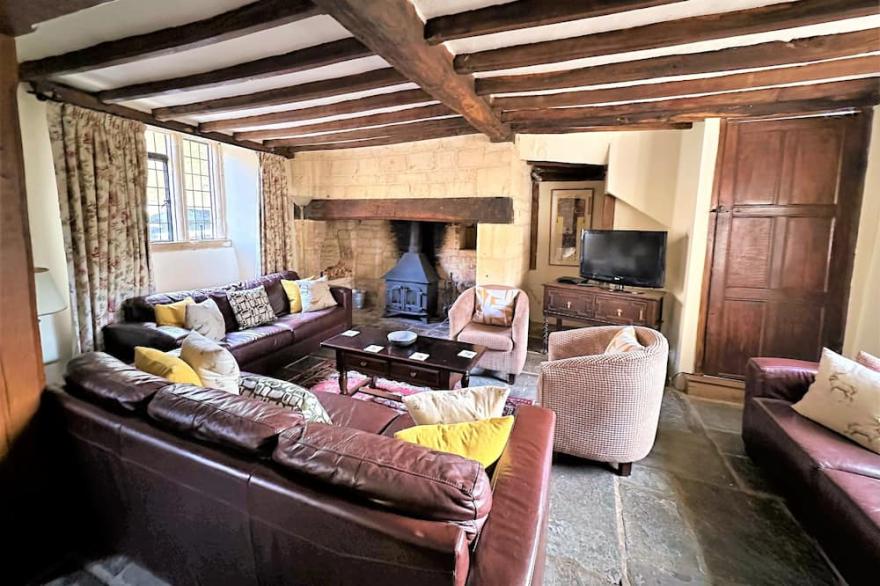 Pitchers is a Grade 11 Cotswold Stone House in the centre of Chipping Campden.