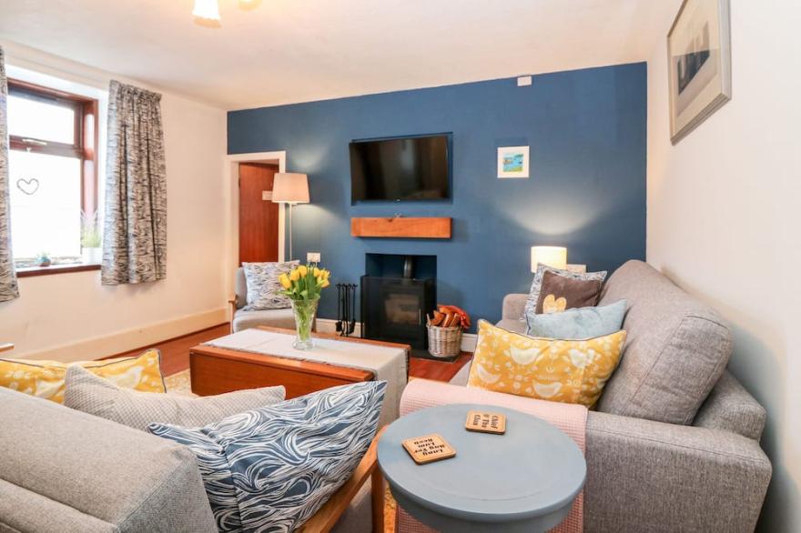 4 GORDON STREET, pet friendly, with open fire in Portknockie