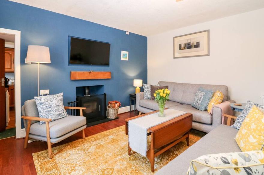 4 GORDON STREET, pet friendly, with open fire in Portknockie